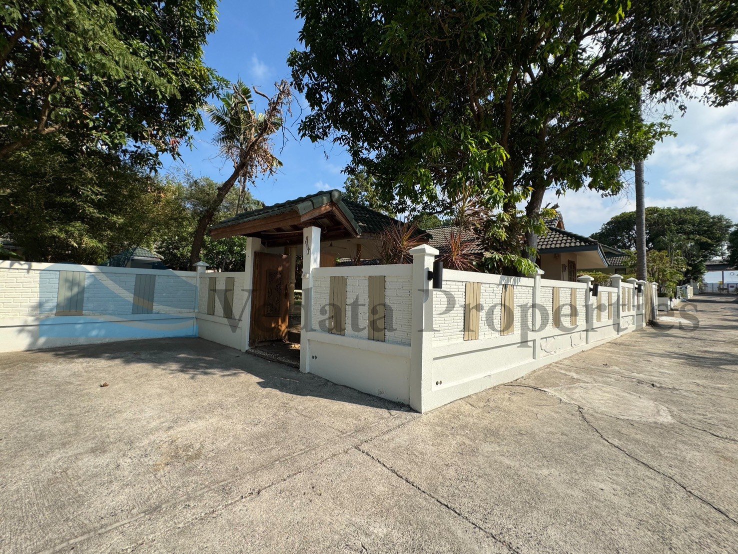 Beachside Pool Villa for Sale – Prime Location in Plailaem